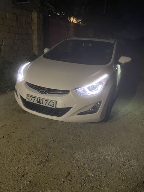 Hyundai Avante: 1.6 l 2013 il Sedan — Masazır