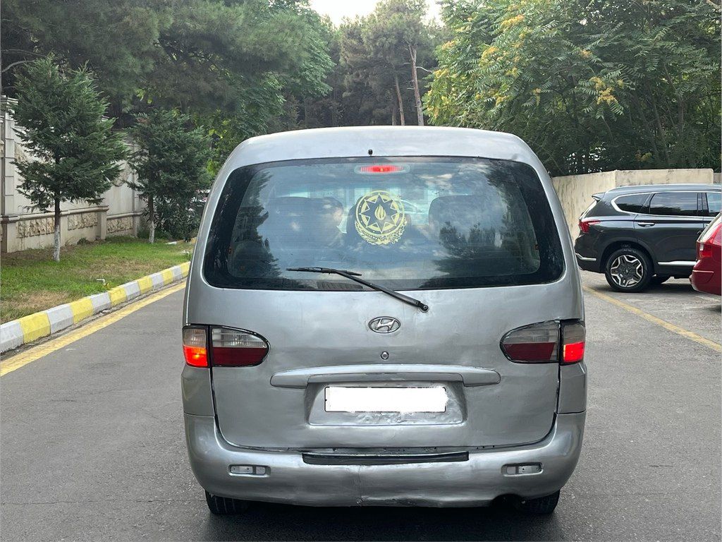 Hyundai H-1, 2.5 L, 2004 il, 235 000 km — Avtomobillər, Bakı (4)