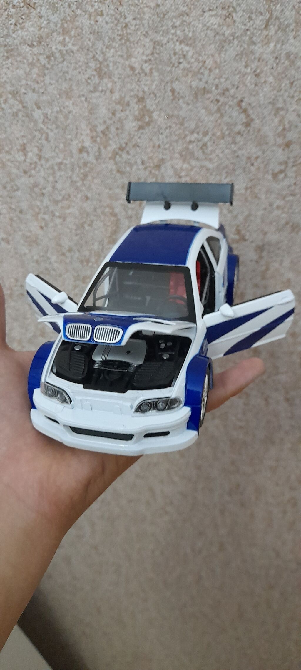 Bmw m3 e46 1:24 Ölçüdə Təzədir Səsli işıqlı Hər yeri açılır — Mallar, Bakı (3)