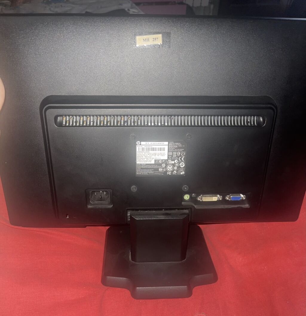 Salam HP monitordu w2072k 60 hz Ekran sureti var idealdir cox ela — Elektronika, Masazır (2)