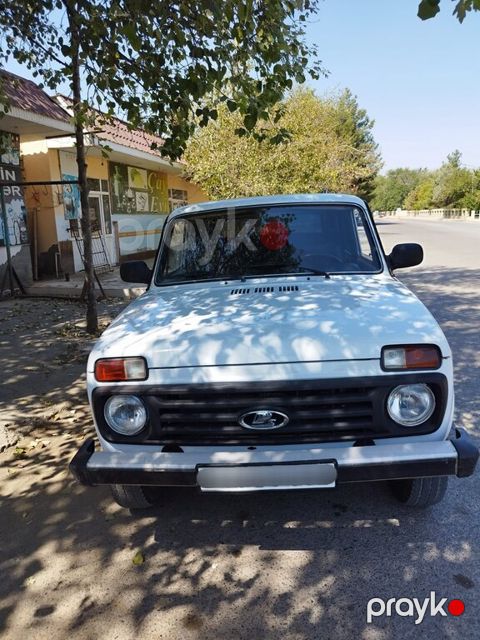 Lada (VAZ) Niva, 1.7 L, 1987 il, 250 000 km