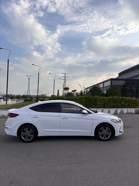 Hyundai Avante, 1.6 L, 2017 il, 165 000 km — Avtomobillər, Bakı (6)