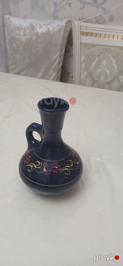 Bir vaza, Keramika — Bakı