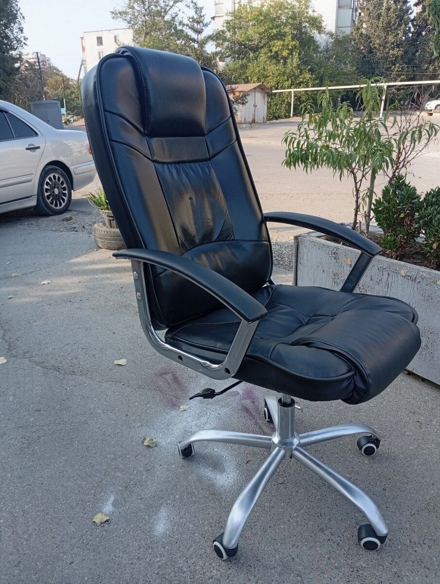Müdir kreslosu — Mallar, Bakı (2)