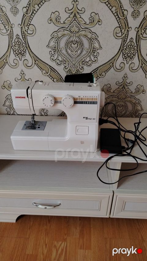 Janome MyStyle 100 tikiş maşını - Mexaniki idarəetmə, klassik ağ