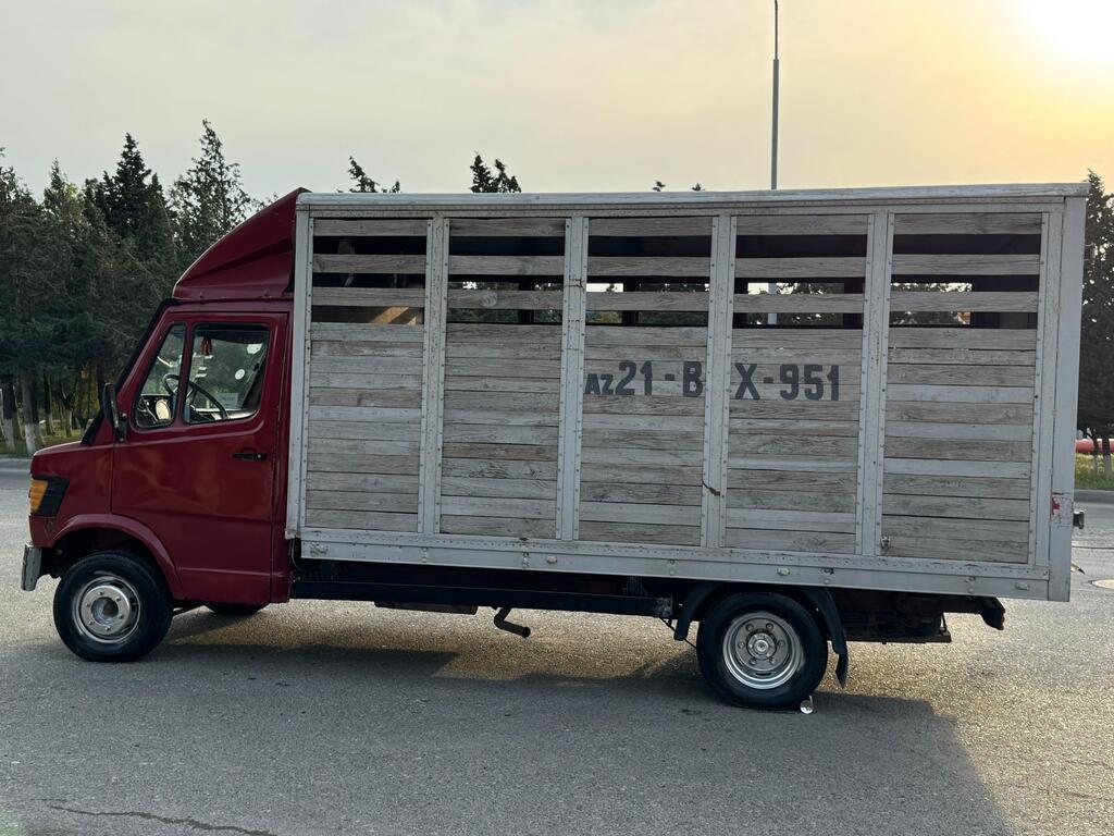 Mercedes 410 D, 2.9 L, 1991 il, 375 998 km — Yük maşınları, Bakı (2)
