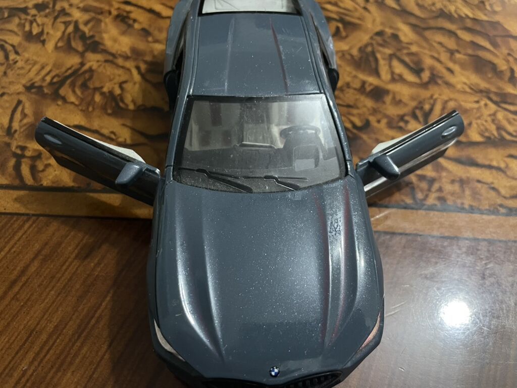 BMW 8 Series M840i kupesi – metal kolleksiya modeli - Miqyas: təxmini — Mallar, Digah (5)