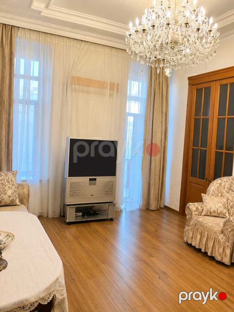 3-otaqlı mənzil kirayə verilir, 28 May m., 85 m²