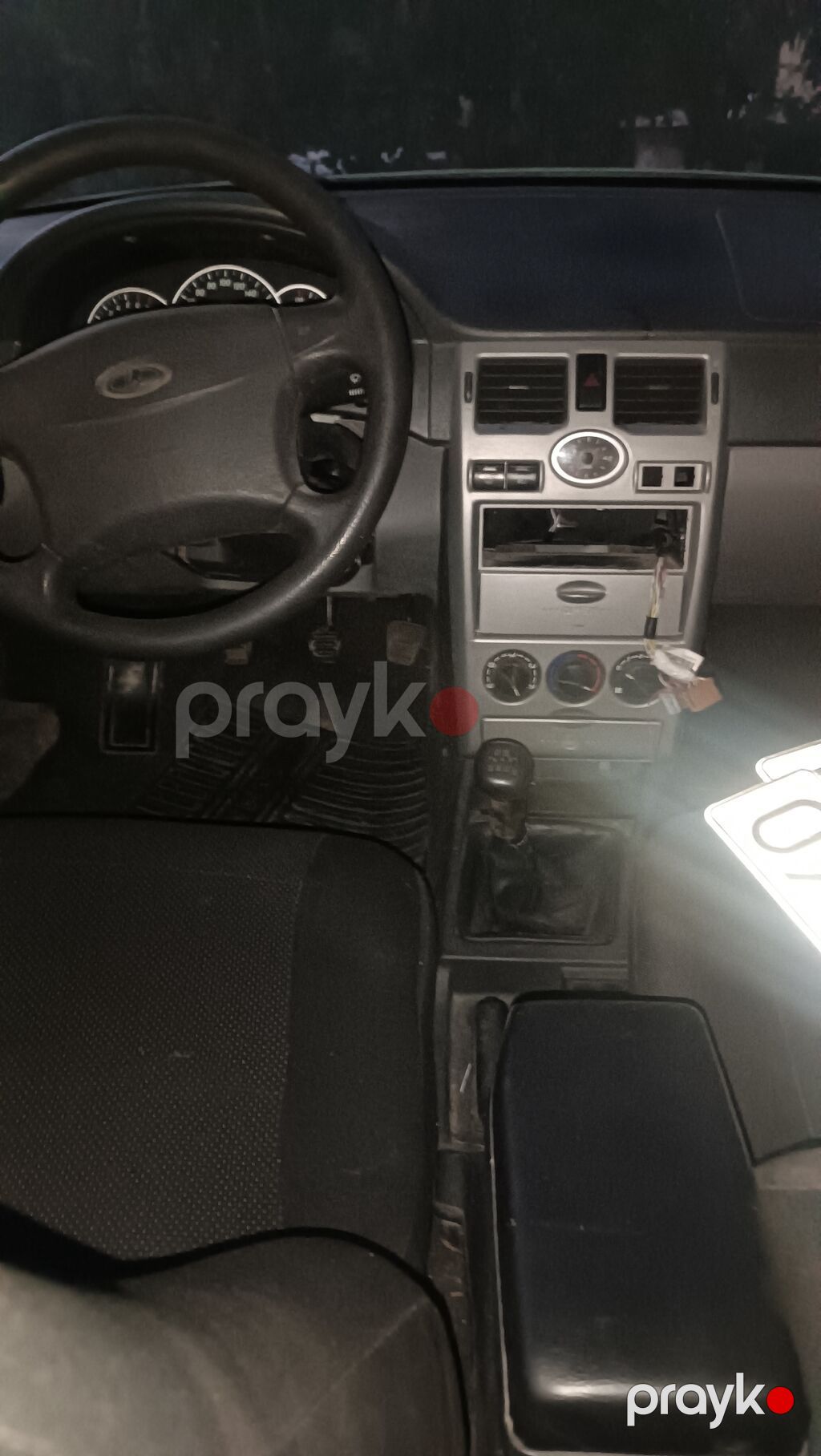 Ağ rəngli 4 qapılı sedan/hb (Lada Priora tipli). - Kuzov: ağ, arxa və — Avto, Cəlilabad (2)