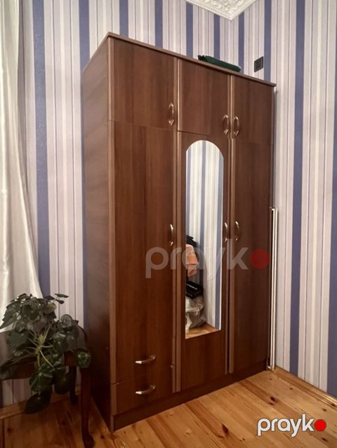 Üç qapılı paltar şkafı - Material: ağac teksturalı laminat (isti