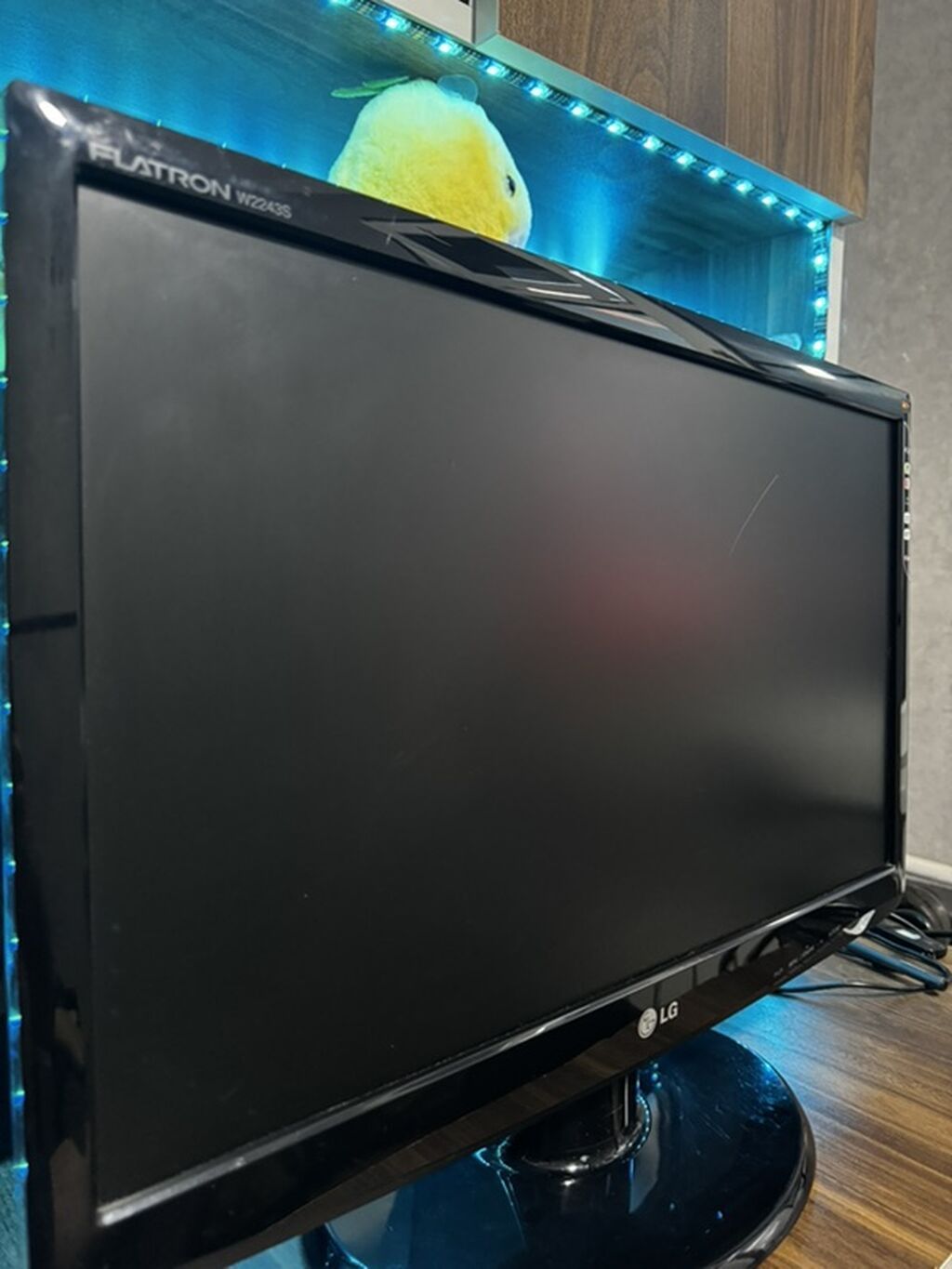 LG Flatron W2243S monitor Bu qiymeti olma sebebi ciziq var ekranda her — Elektronika, Bakı (5)