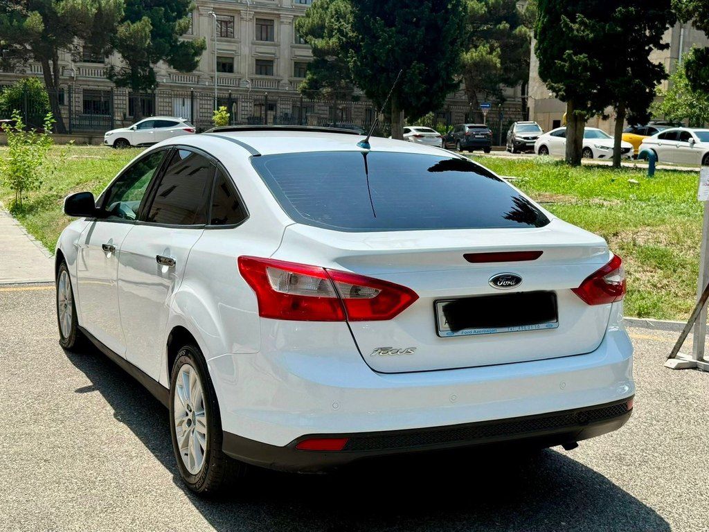 Ford Focus, 1.5 L, 2014 il, 167 000 km — Avtomobillər, Bakı (2)