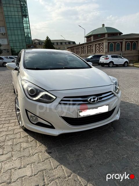 Hyundai i40, 1.7 L, 2012 il, 242 000 km