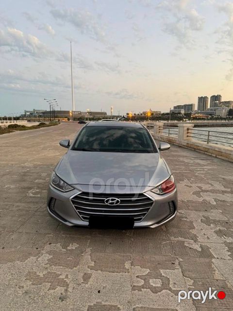 Hyundai Elantra, 2.0 L, 2016 il, 178 000 km