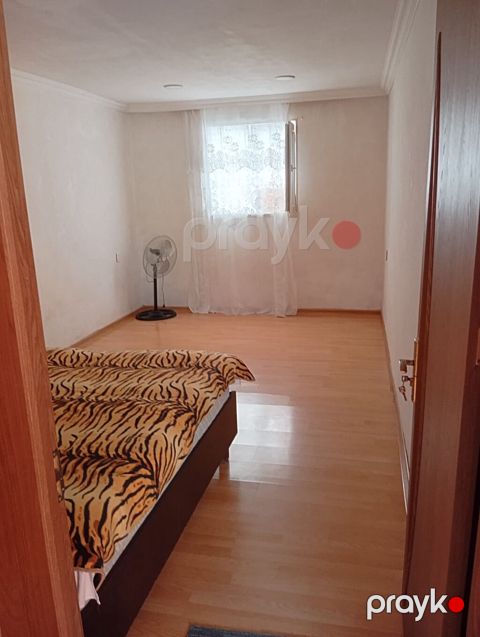 1 otaqlı ev – geniş studio tipli məkan və ayrıca yataq otağı
