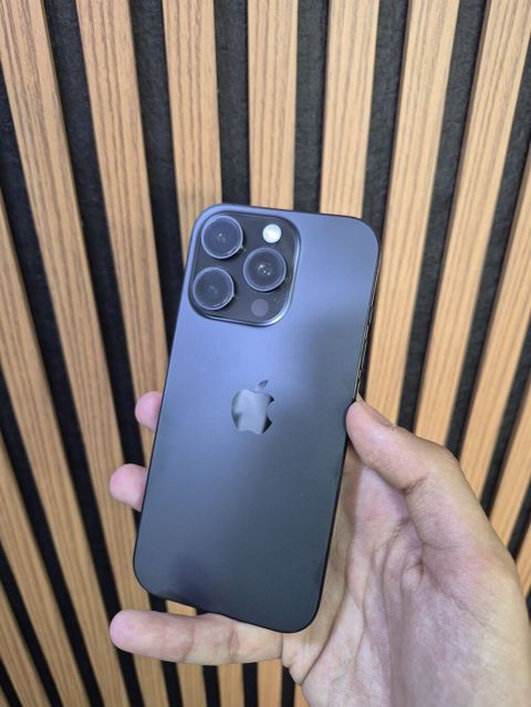 IPhone 16 Pro, 256 GB, Qara, Face ID — Bakı