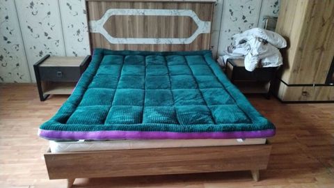 Taxt + 2 tumba *qiymət 200 azn* Matras var Ünvan Mehdiabad 7464 — Bakı