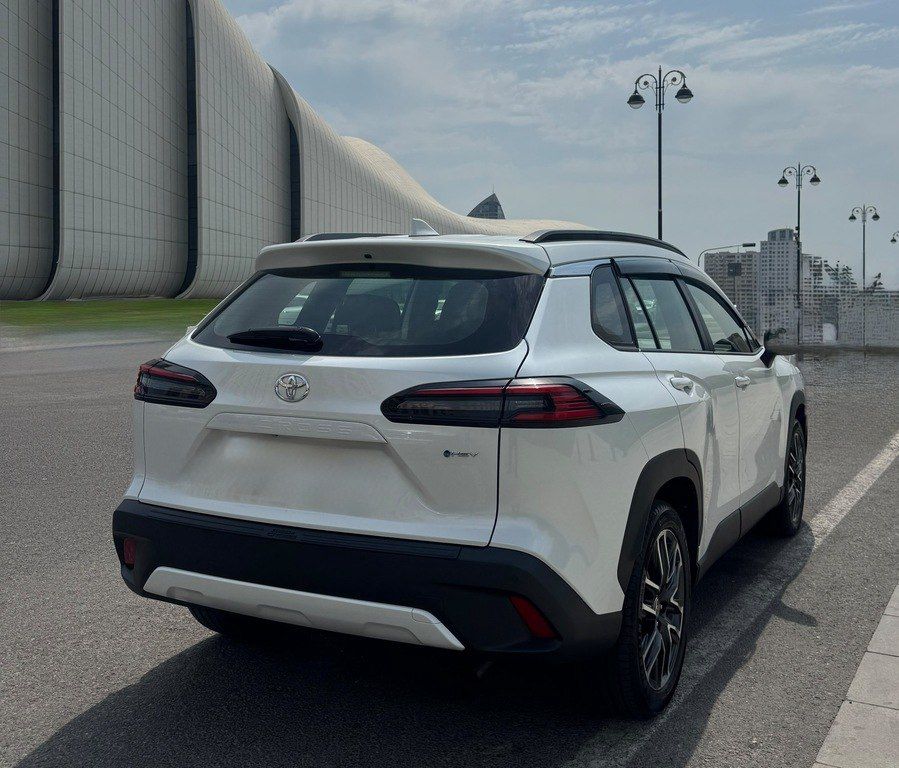 Toyota Corolla Cross, 2.0 L, 1.31 kWh, 2025 il, 7 950 km — Avtomobillər, Bakı (4)