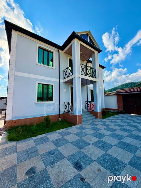 İcarəyə verilir 4 otaqlı həyət evi/bağ evi 150 m²