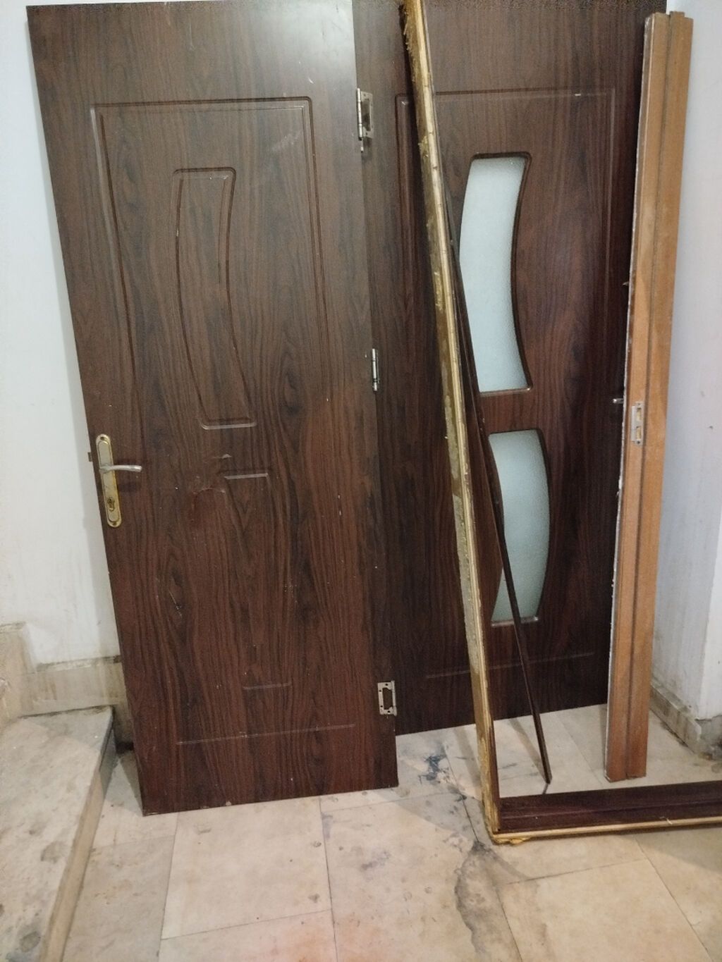 Bir ədədi 10 manat — Mallar, Bakı (2)