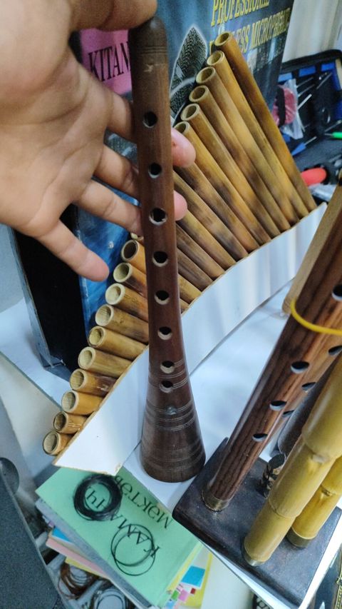 Ağacdan hazırlanmış nəfəs aləti – zurna - Material: sıx və dayanıqlı — Bakı