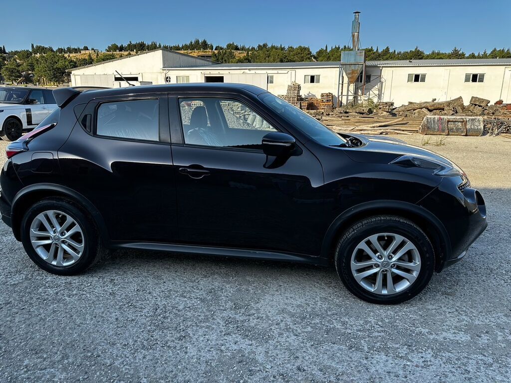 Nissan Juke, qara rəng, kompakt krossover. Xüsusiyyətlər: - Kuzov: 5 — Avto, Qax (4)