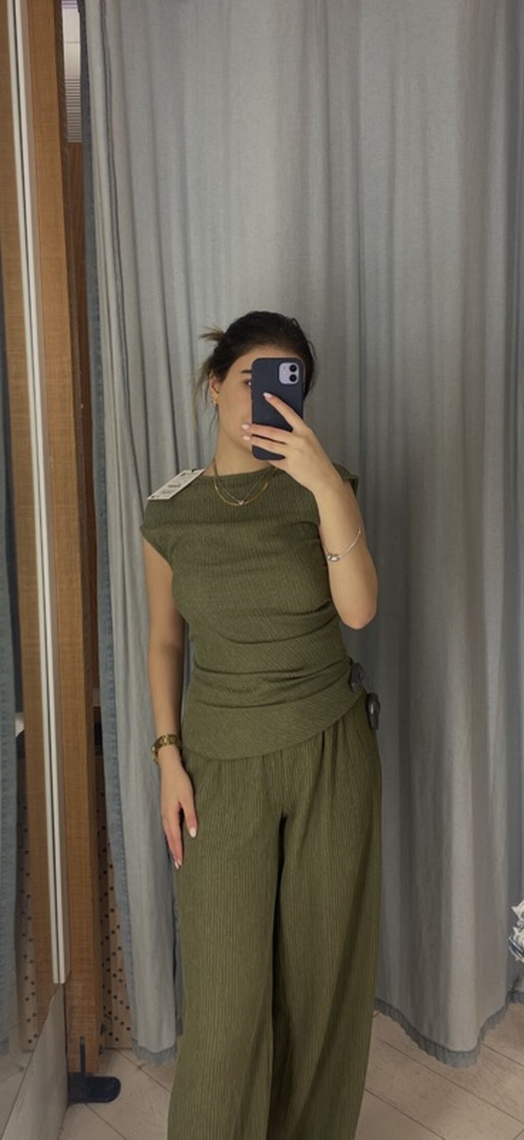 Brend: Pull&Bear Məhsul: Qadın bluzası - Rəng: Zeytun-yaşıl — Şəxsi əşyalar, Bakı (2)