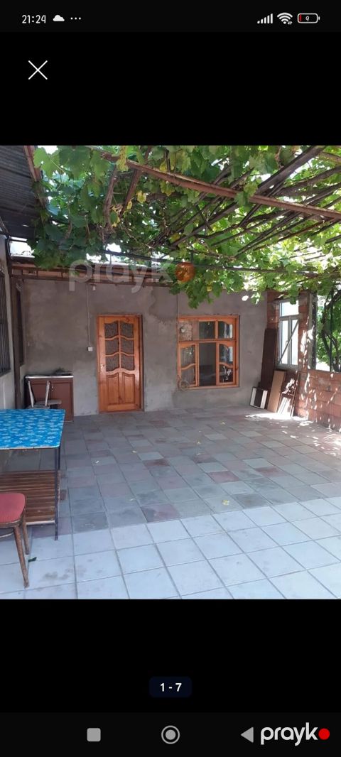 Həyət evi, Günlük kirayə adamın biri 10 AZN 1+2 otaqlı ailəlilər