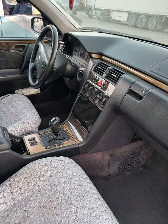 Mercedes E 320, 3.2 L, 1999 il, 290 000 km — Avtomobillər, Bakı (7)