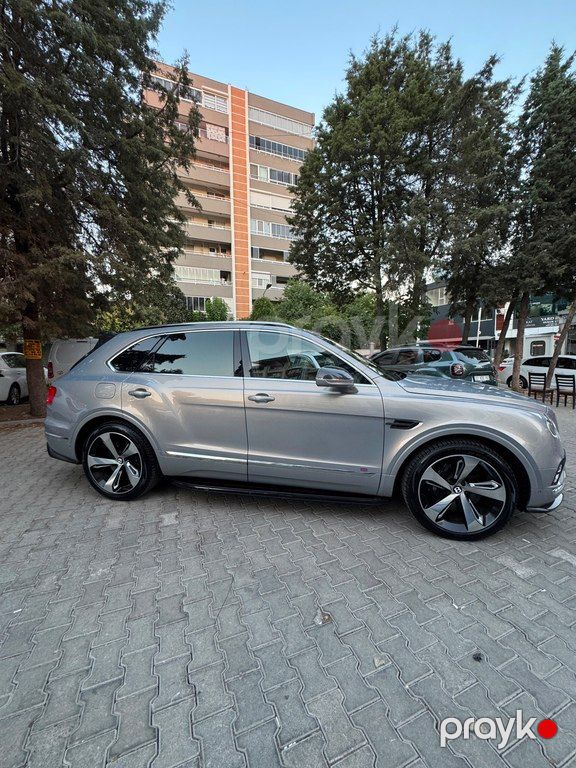 Bentley Bentayga, 6.0 L, 2016 il, 80 000 km — Avtomobillər, Bakı (5)