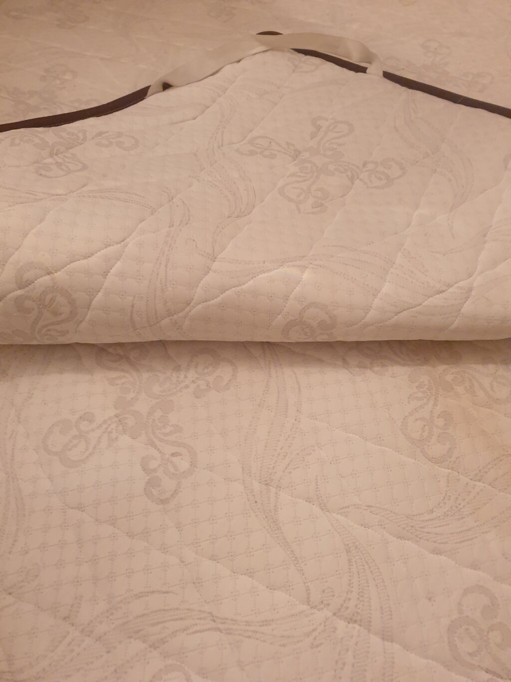 İki nəfərlik çarpayı və üstündə ortopedik matras ve matrasqoruyucuda — Mebel, Bakı (2)