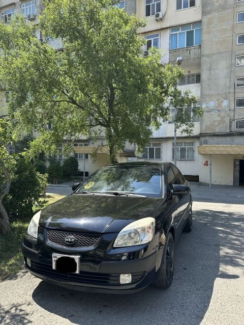 Kia Rio: 1.4 l 2008 il Sedan