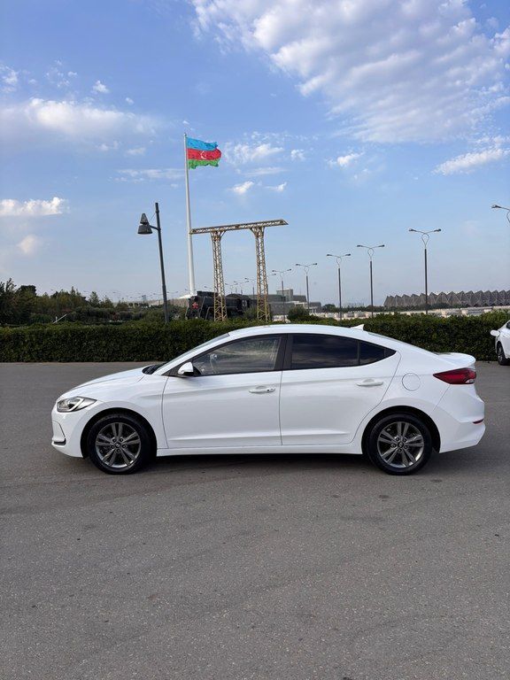 Hyundai Avante, 1.6 L, 2017 il, 165 000 km — Avtomobillər, Bakı (5)