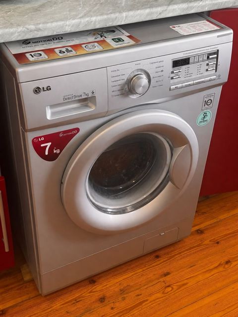 7kq LG paltaryuyan 270₼. heç bir problemi yoxdur. Ünvan Həzi — Bakı