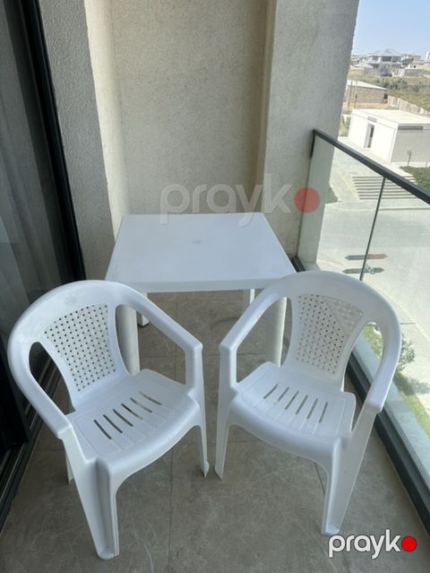 Plastik balkon/bağ dəsti - Tərkibi: 1 ədəd kvadrat masa + 2 ədəd