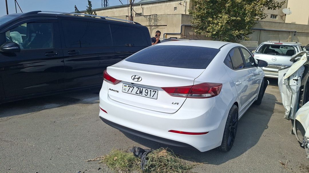 Hyundai Avante, 2016 il — Avtomobillər, Bakı (3)