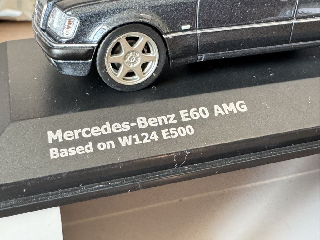 Solido Mercedes‑Benz E60 AMG (W124 E500 bazasında) die‑cast maketi — Mallar, Bakı (6)