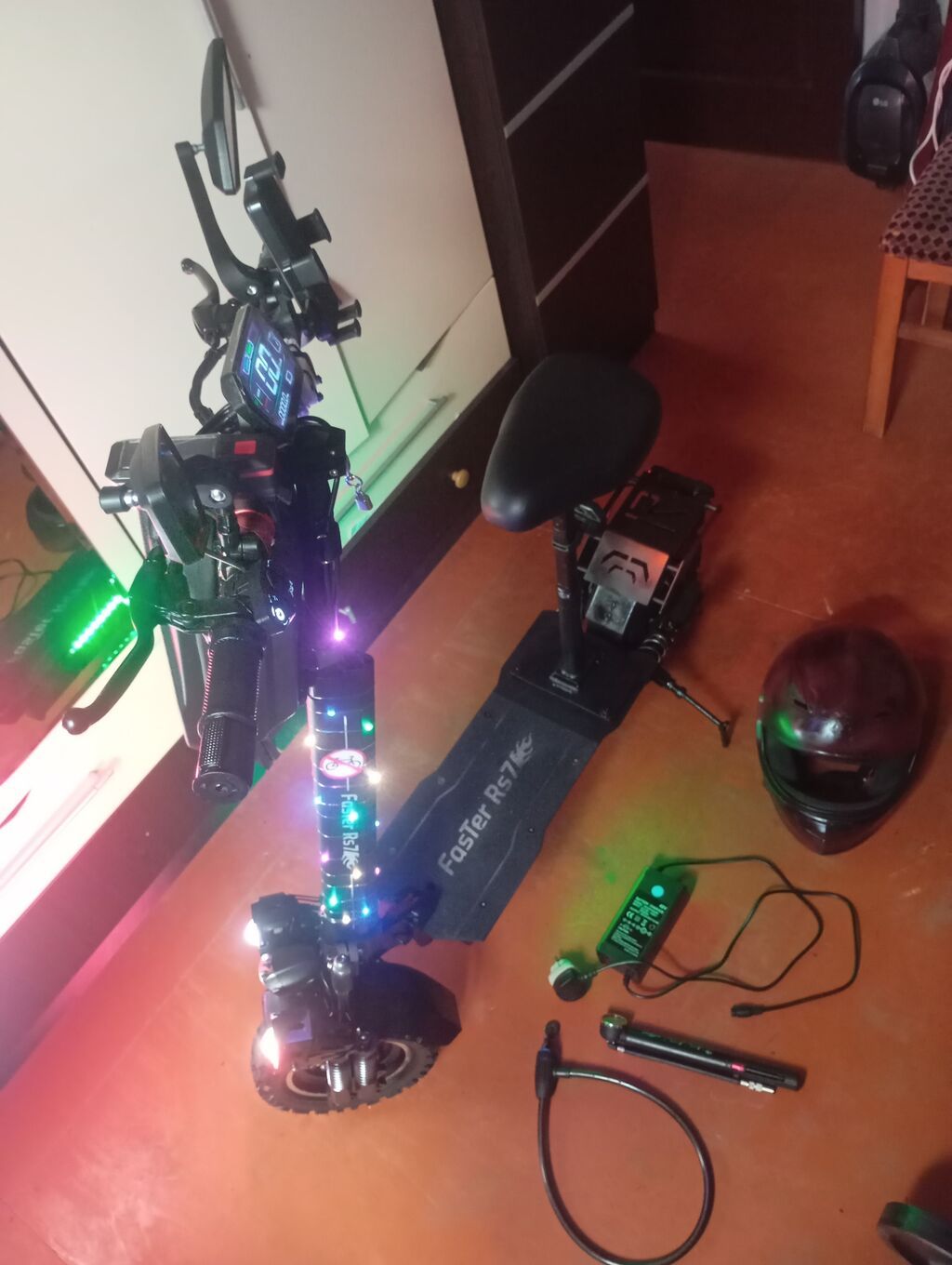 Elektrik skuter – FaSTer RS7 (oturacaqlı) Xüsusiyyətlər: - Güclü — Mallar, Digah (9)