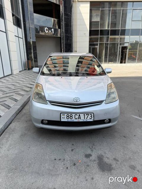 Toyota Prius, 1.5 L, 1.3 kWh, 2007 il, 180 000 km