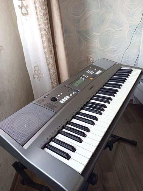 Sintezator Yamaha R300 — Bakı