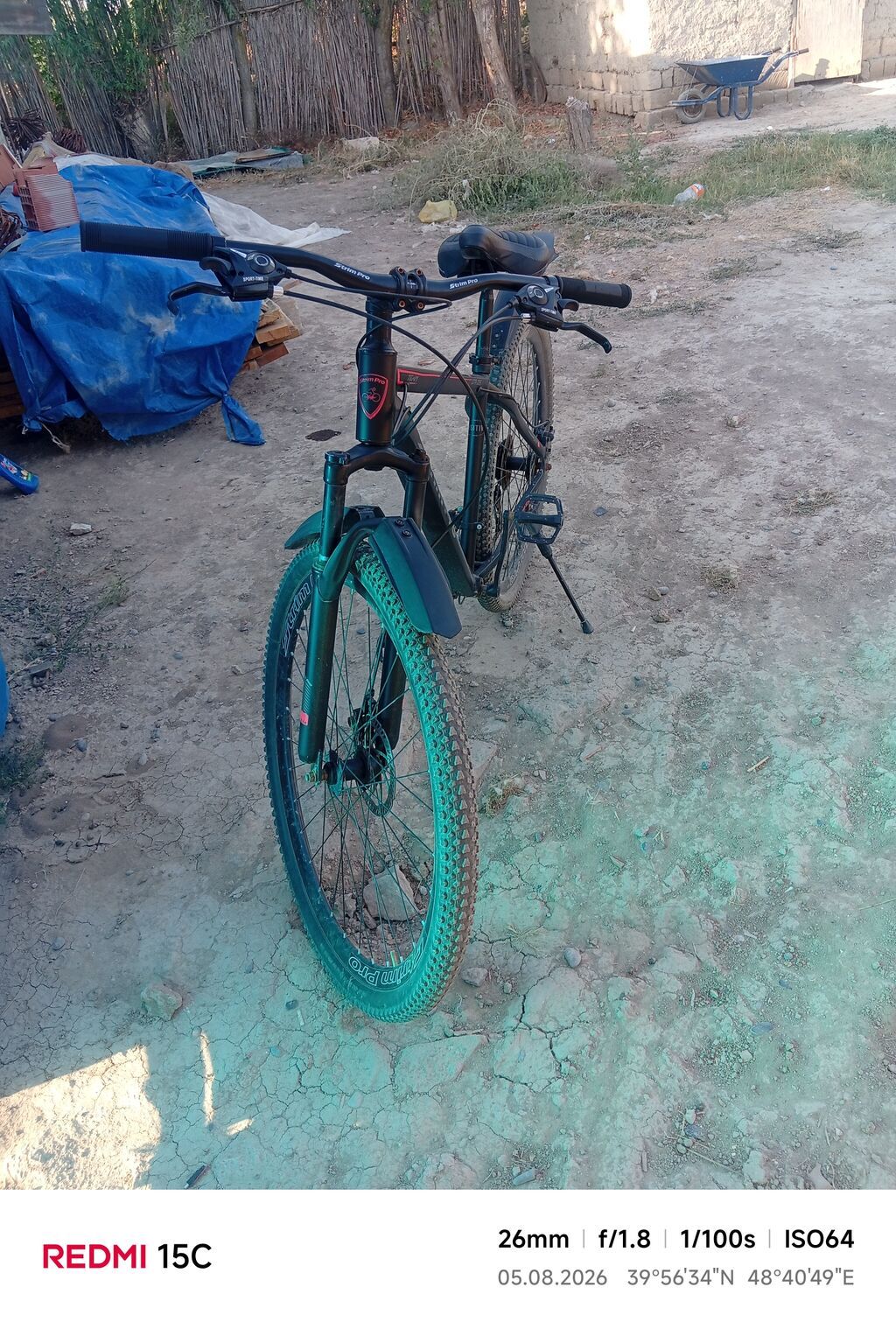Dağ/şosse tipli velosiped - Rəng: qara, qırmızı detal və loqo — Dağ velosipedləri, Bakı (4)
