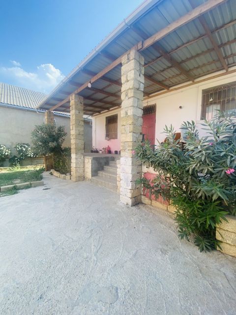 Həyət evi, Abşeron r — Bakı
