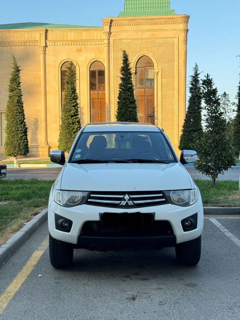 Mitsubishi L200, 2.5 L, 2014 il, 220 000 km — Sumqayıt
