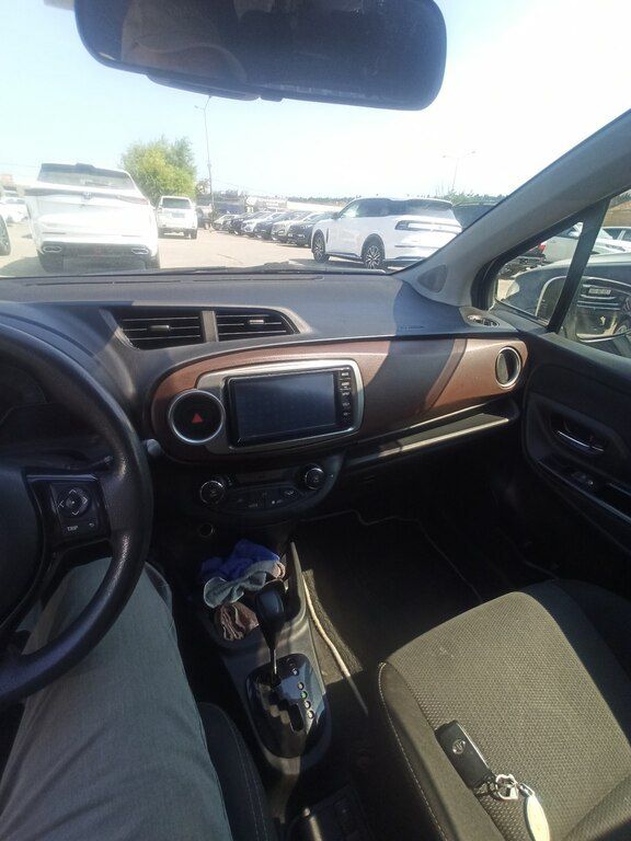 Toyota Vitz, 1.5 L, 0.9 kWh, 2019 il, 105 000 km — Avtomobillər, Bakı (2)