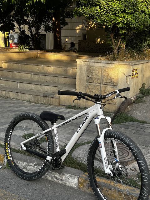 Əvvəla salam velosipedi satmaq səbəbim moto almaq üçündür. Cube AİM — Xırdalan