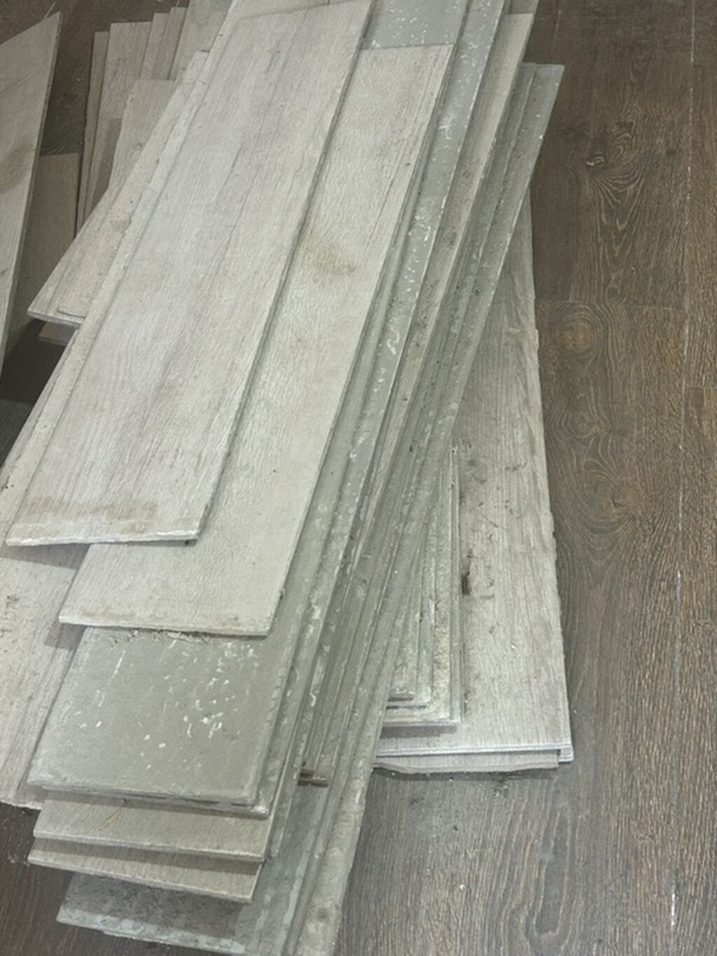 Laminat döşəmə taxtaları – müxtəlif ölçü və rənglər - Material — Mallar, Bakı (2)