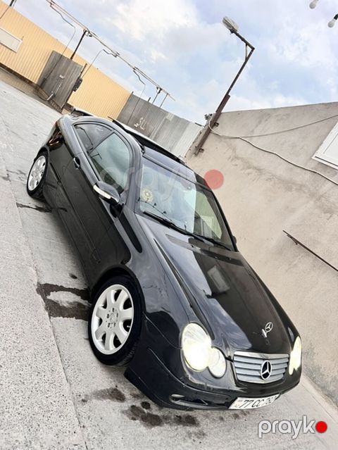 Mercedes-Benz C 230: 2.3 l 2001 il Kupe