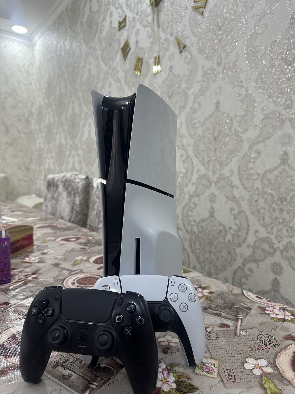 Ps slim 2 dual sense 1 ayın ps sıdı əla vəziyyətdə maraqlı olsa zəng — Elektronika, Bakı