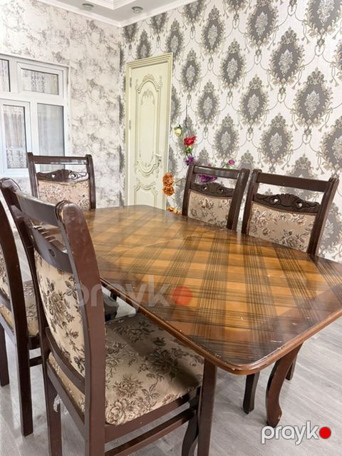 Yemək otağı üçün masa və 6 ədəd stul dəsti - Material: taxta karkas