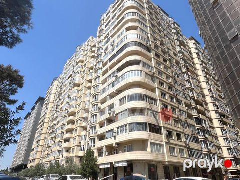 8 noyabr metrosu ilə üzbə-üz azər-ross mtk-da 2 otaqlı mənzil